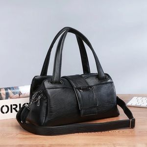 New American Women Pillow Style Handbag, Black